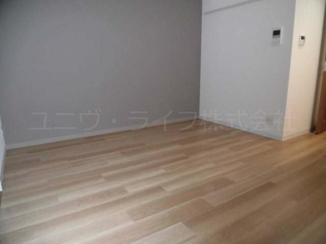 グランブルー高槻 リビング