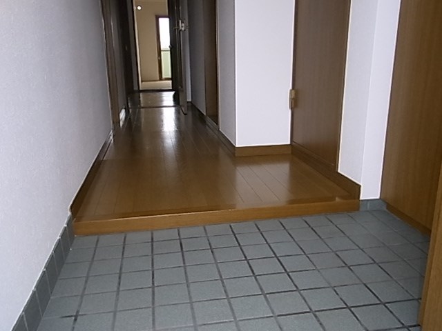 ボヌール葵 玄関