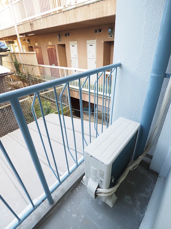 ソレイユ関大前 ベランダ