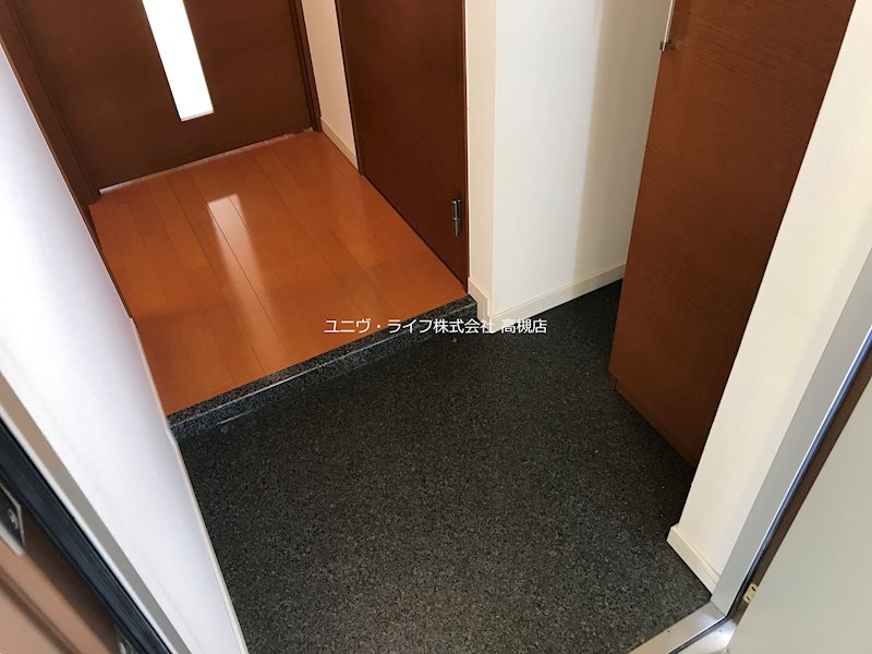 ラフィーエ高槻 玄関