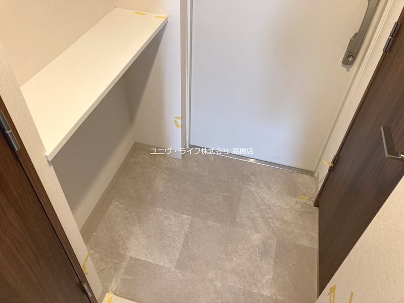 VIVRE高槻(ヴィーヴル) 玄関