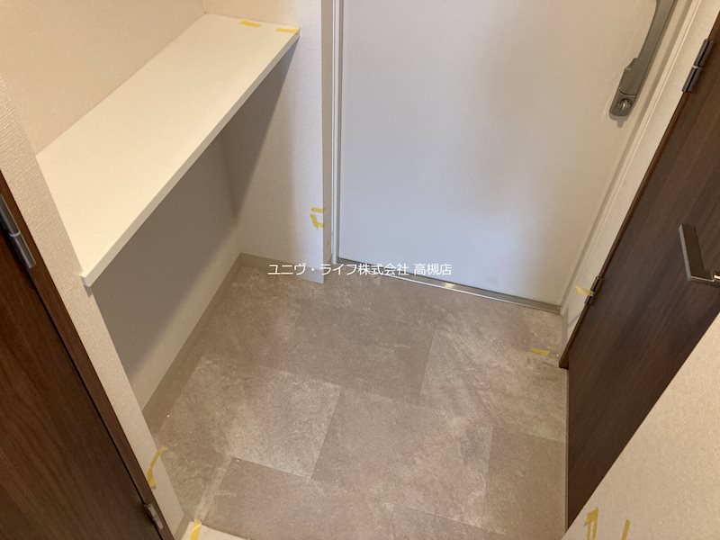 VIVRE高槻(ヴィーヴル) 玄関