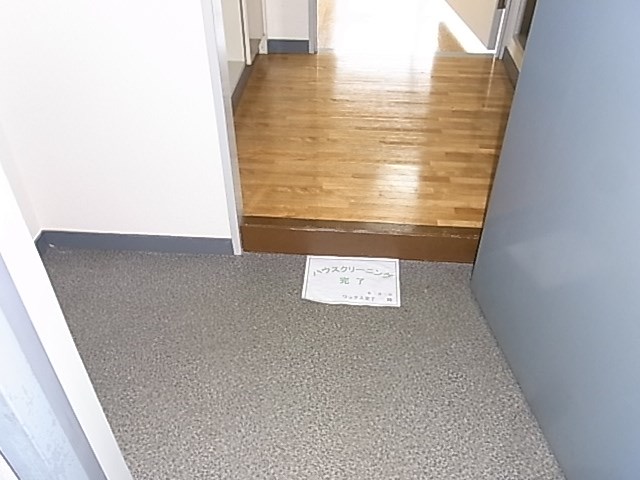 アンフィニィ西河原 玄関