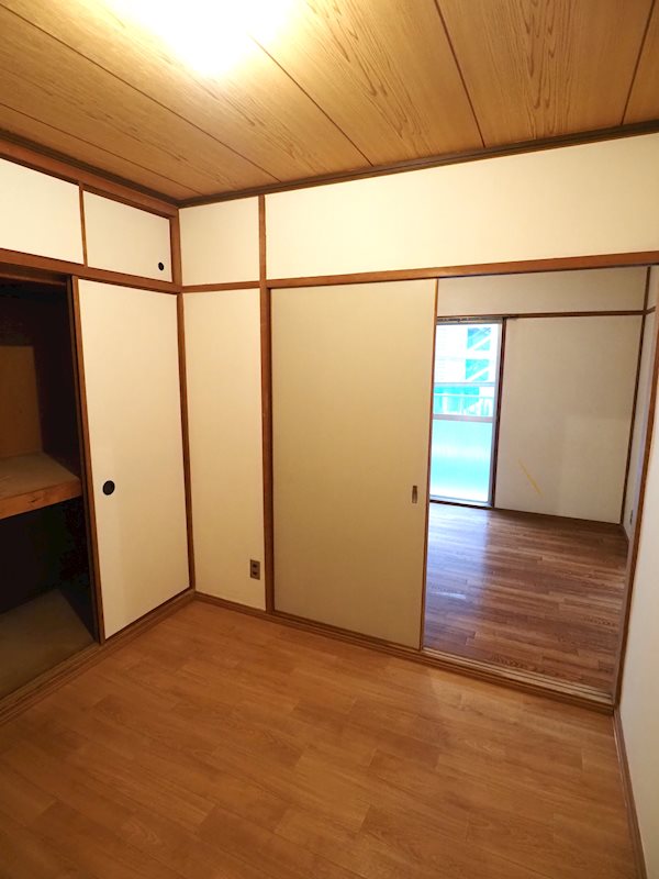 ハイツ丸栄 ベッドルーム