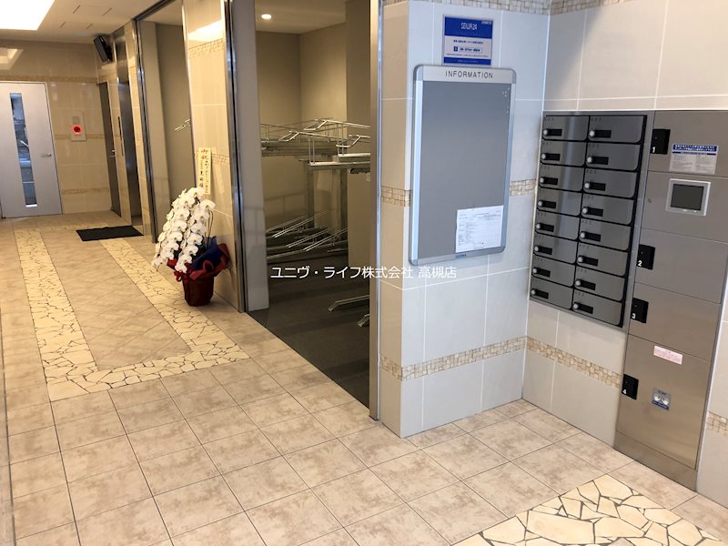 ImpRex3号館 玄関