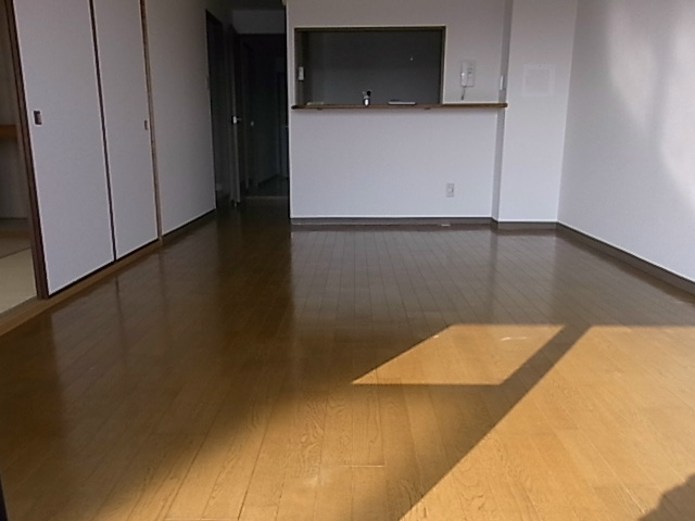 グランドプラス西真上 リビング