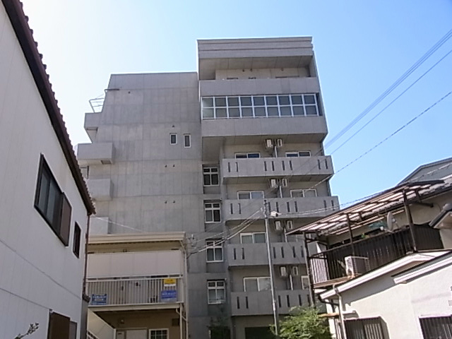 ヴェリッシモ芥川 203号室 外観