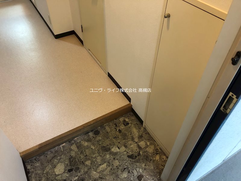 ハイマートさつき 玄関