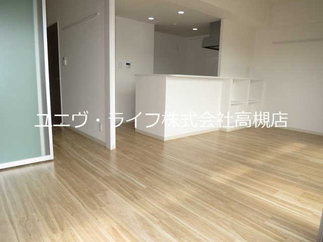 フロイデ川添   リビング