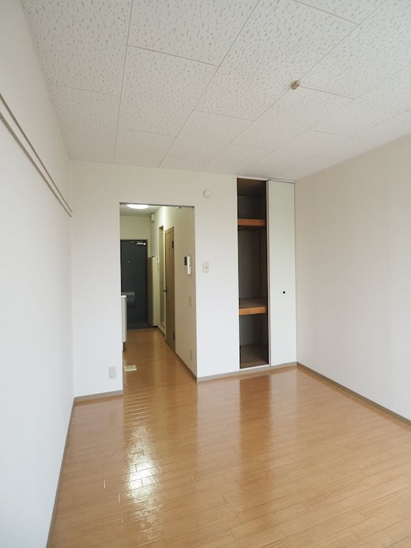 ハイツ上ノ山 ベッドルーム