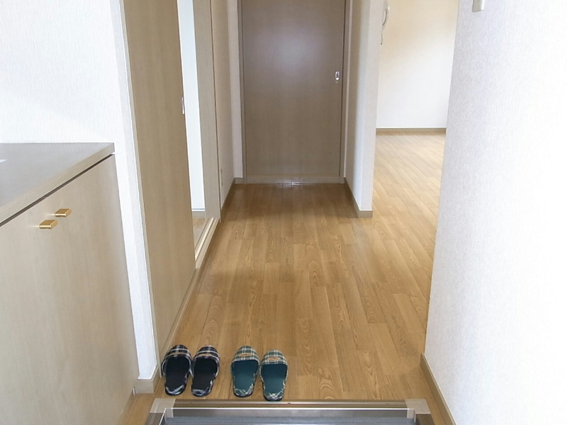 ウィンディアはむろ 玄関