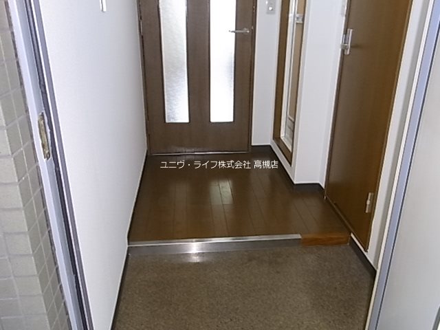 ロイヤル高槻 玄関