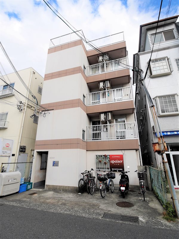 ロイヤル参番館 外観