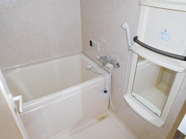 ラ・カステル・メウ 風呂画像