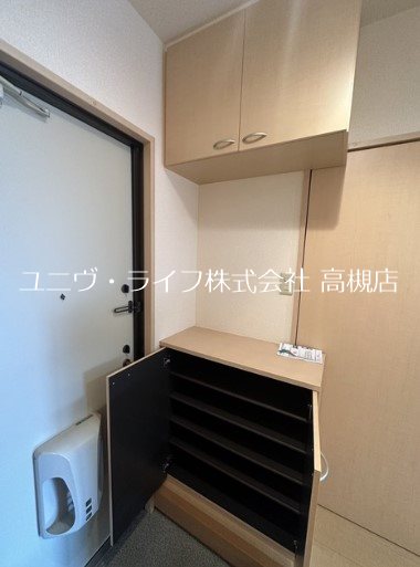 シャトルコート 玄関