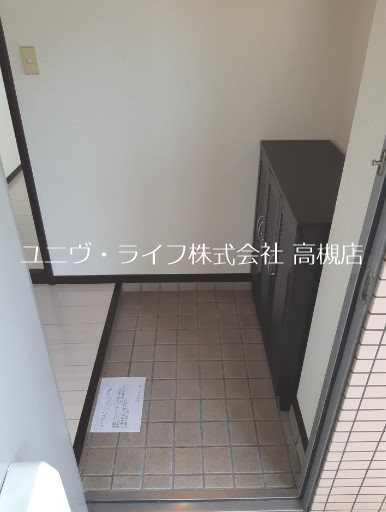 フローレ長谷川 玄関