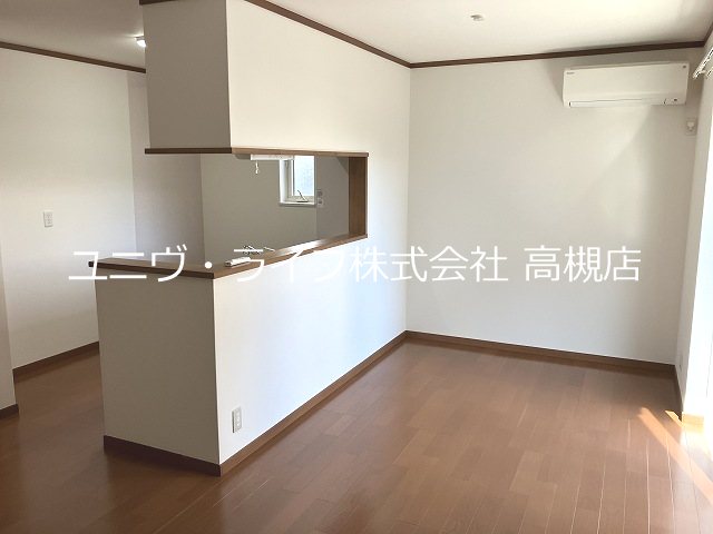 高槻・奥天神町１丁目戸建  リビング