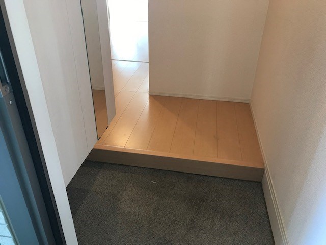 メルヴェーユ桃園 玄関