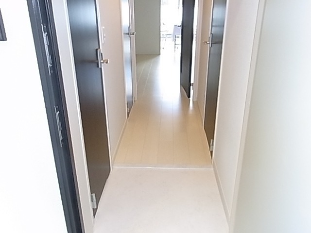 オープストフェルト 玄関