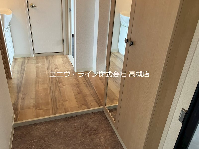 高井マンション 玄関