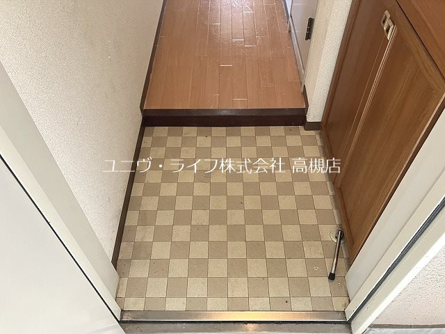 レジェンド川添 玄関