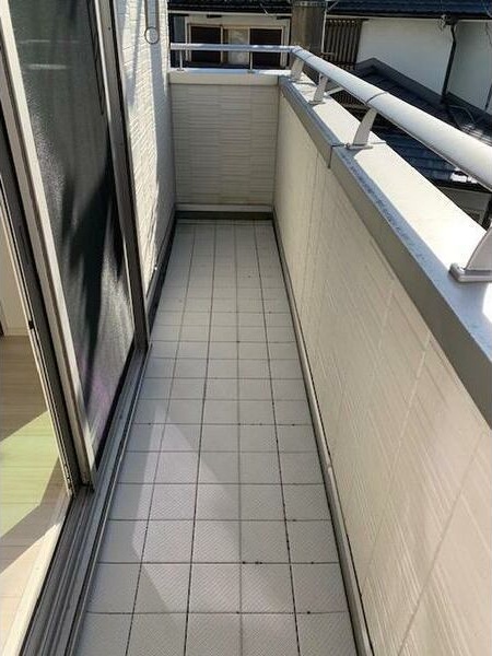 ルリアン弐番館 ベランダ