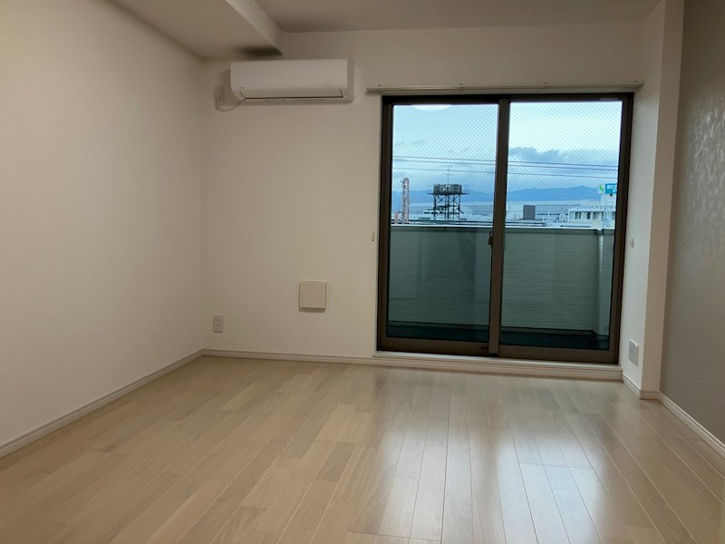 ウェルスクエア高槻 リビング