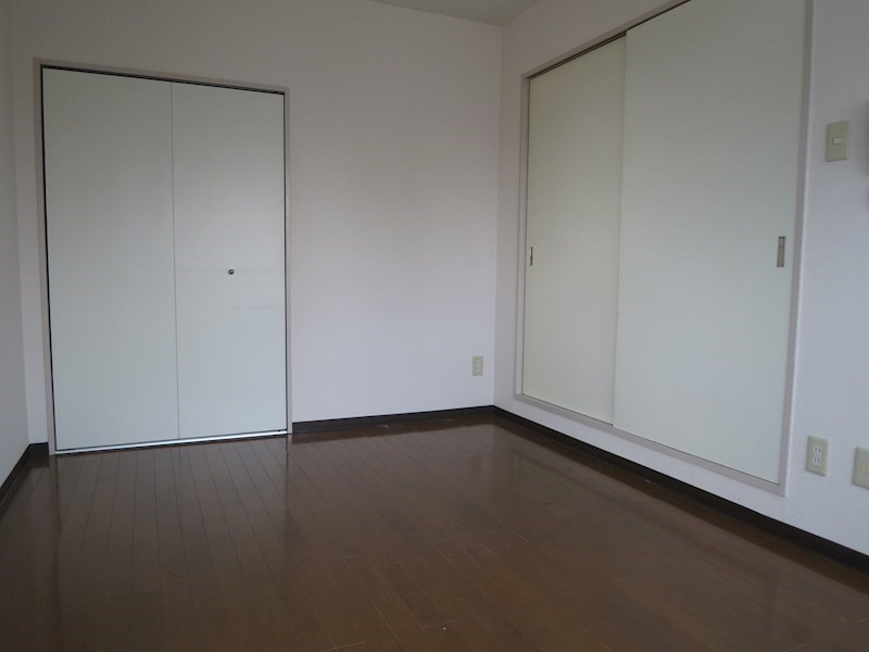 エヴァーグリーン・タナカ リビング