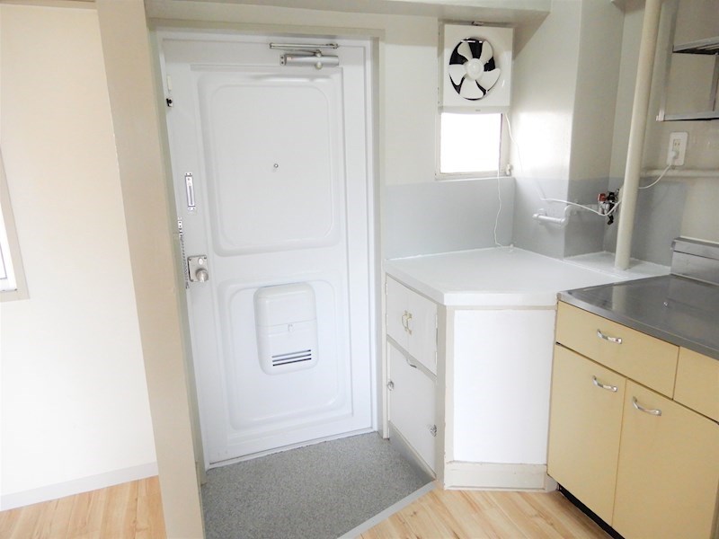 ビレッジハウス服部4号棟 玄関