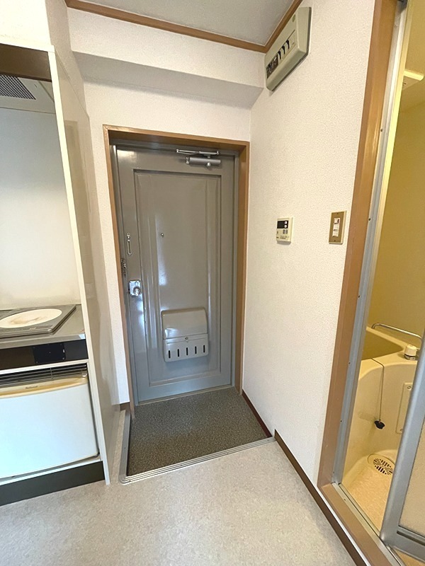 メゾン土井 玄関