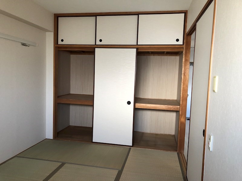 パインステージ高槻 ベッドルーム