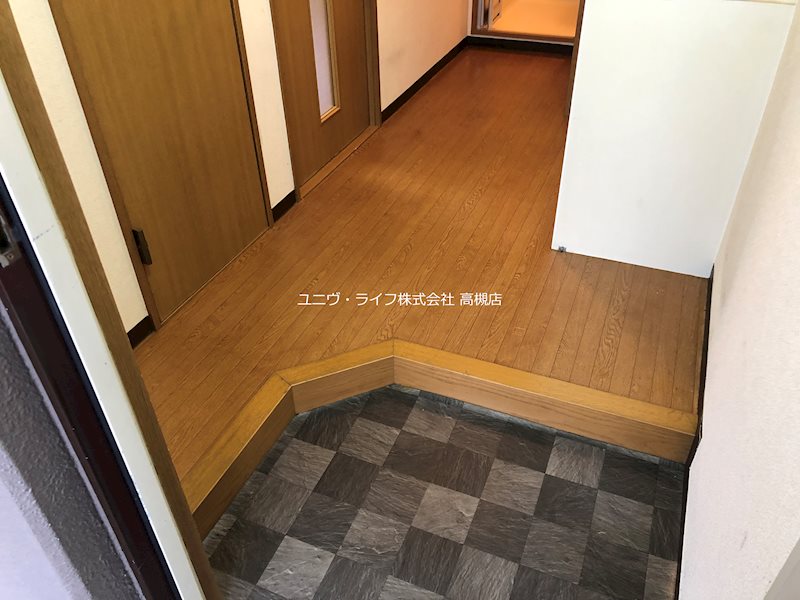 万里乃ビル 玄関