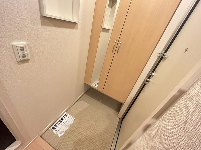 ハピネス 玄関