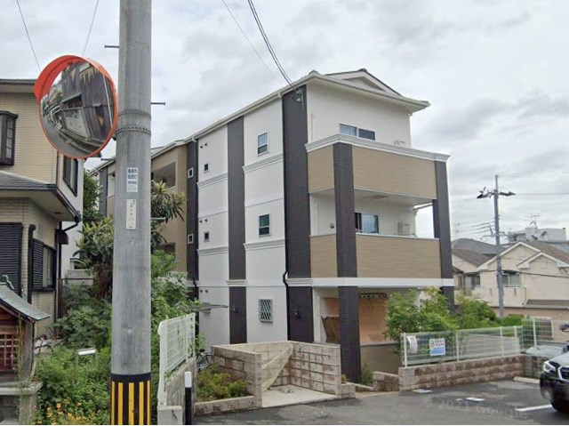 アヴェルーチェ高槻富田町 外観写真