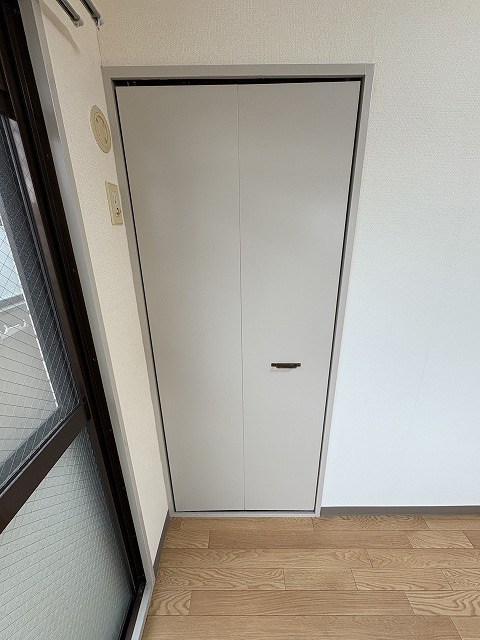 735柳ビル ベッドルーム