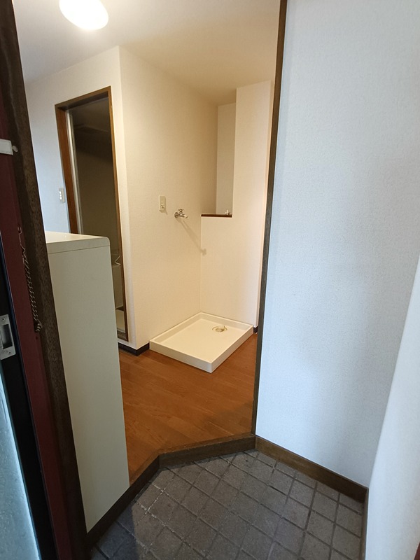 クリスタルコート 玄関