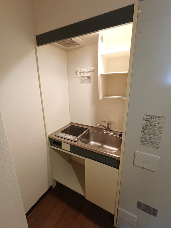 クリスタルコート リビング
