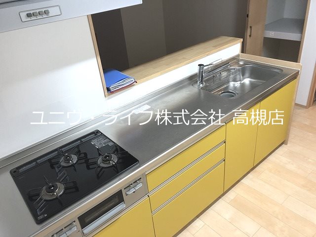 郡家新町タウンハウスＶ キッチン