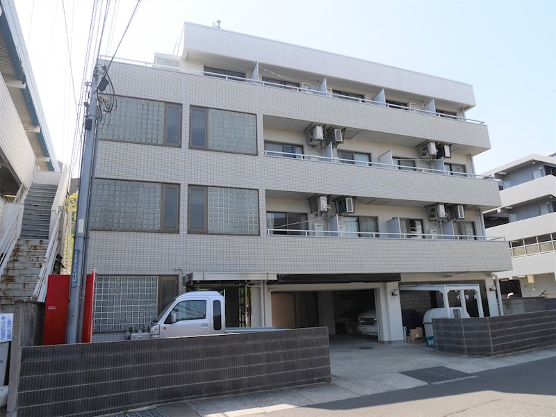 レーベン千里山 外観