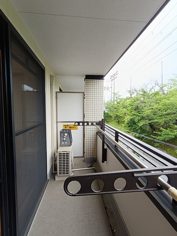 ヒルサイドハウス源 ベランダ
