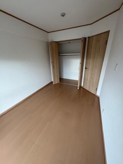 芥川マンション ベッドルーム