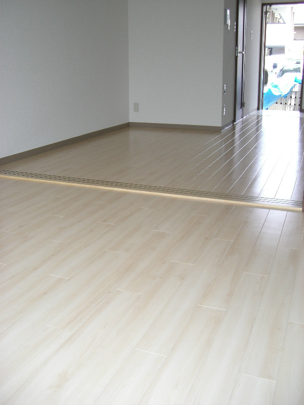 ベルプレアリー高槻Ⅲ番館 玄関