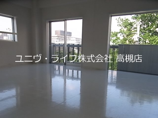 新川ビル リビング