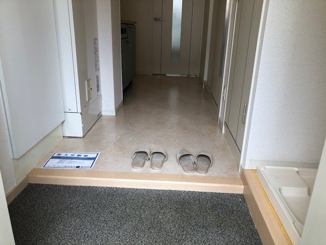 小松・パラッツォ旧源蔵町 玄関