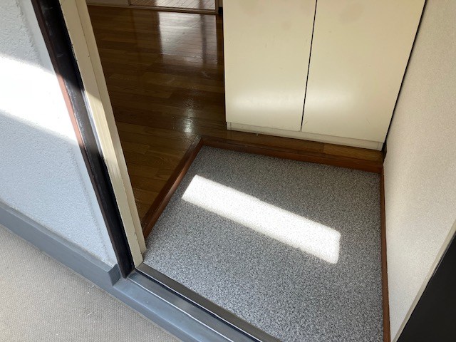 ラクーン箕面 玄関