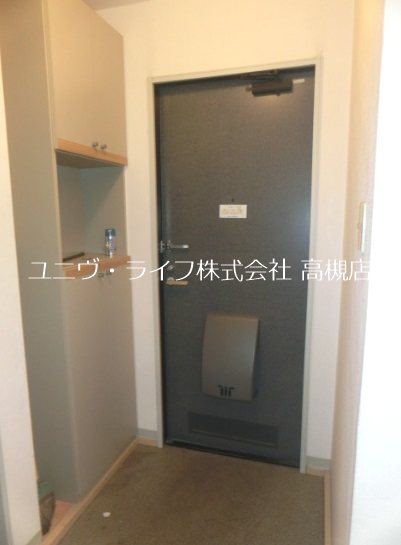 ハイツデガジェ 玄関