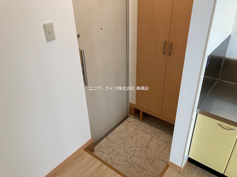 クローバーコート 玄関