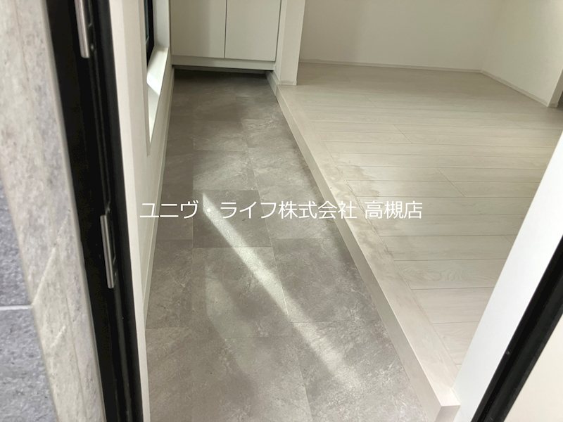 キャルムコート高槻富田 玄関