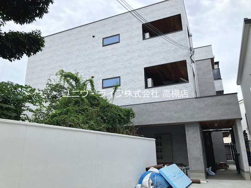 キャルムコート高槻富田 203号室 外観