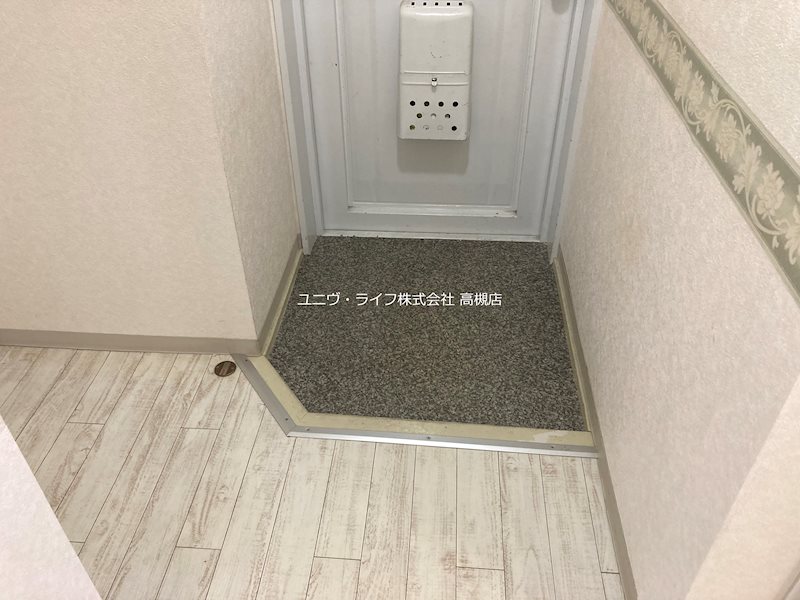 村田石コーポ  玄関
